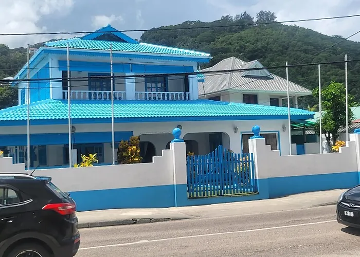 Guest house Le Chateau Bleu Anse aux Pins