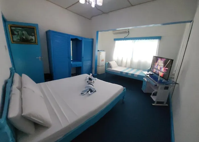 Le Chateau Bleu Guest house 3*