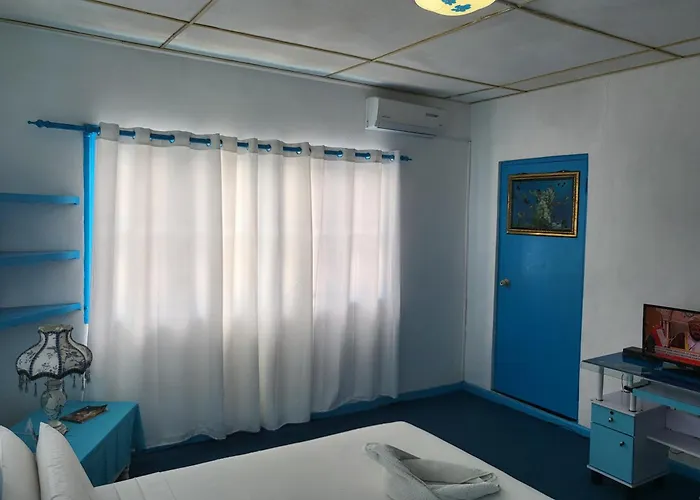 Le Chateau Bleu Guest house Anse aux Pins