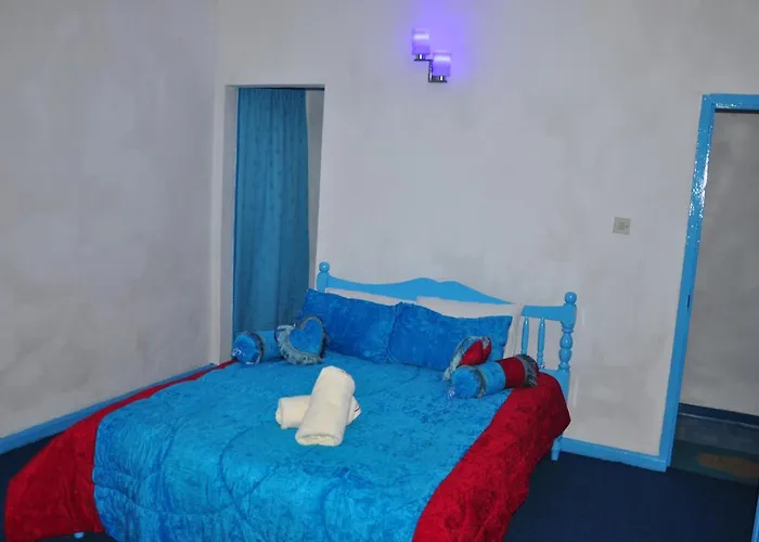 Guest house Le Chateau Bleu 3*